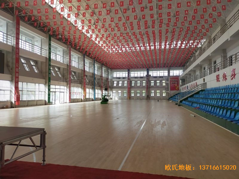 鄂爾多斯準格爾旗世紀中學運動地板鋪設(shè)案例