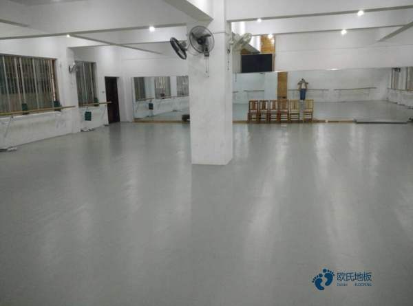 運(yùn)動木地板施工遇到的趣事